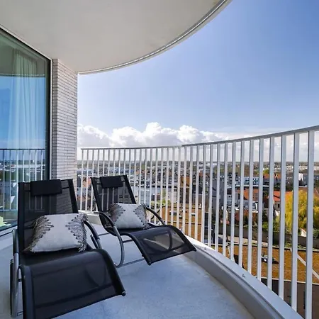 Huswell - Bright With Seaview *