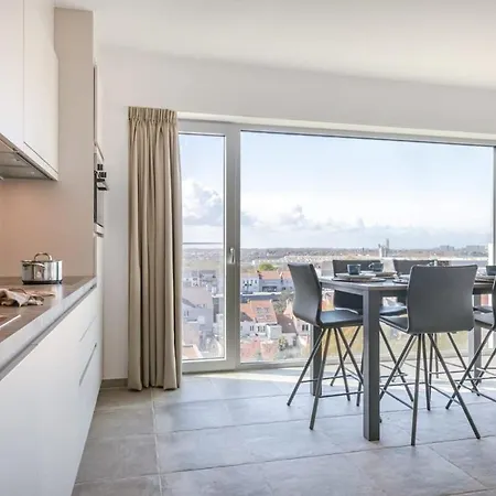 Huswell - Bright With Seaview