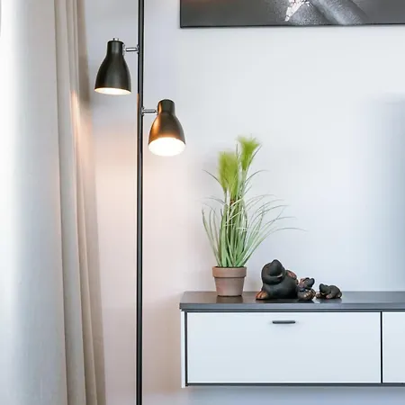 Huswell - Bright With Seaview * Бреден